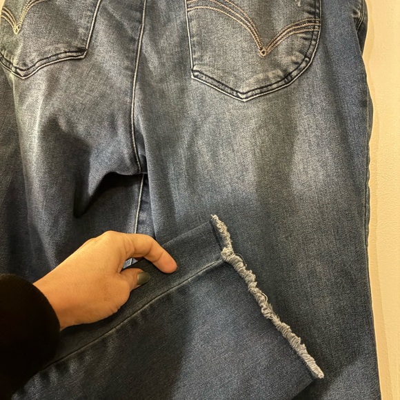 Democracy Wide Leg Jeans - Picture 5 of 9